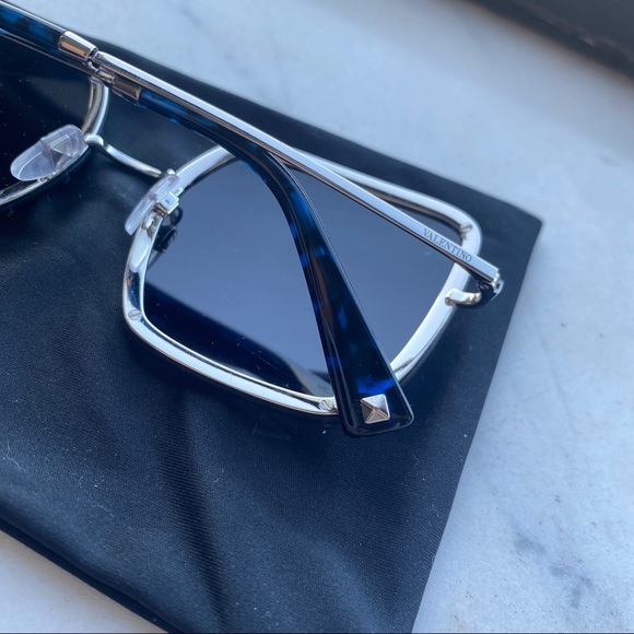 Valentino Sunglasses - Brand New! Never worn! VA2052 - Picture 9 of 16